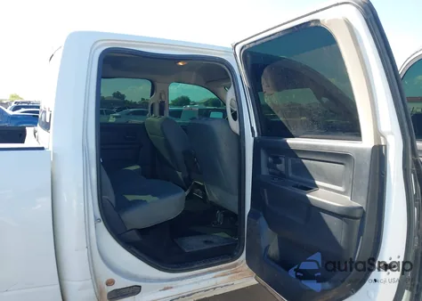 2016 Ram 2500 Tradesman z USA, uszkodzony, nr VIN 3C6UR5CL7GG305163